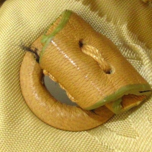 Chanel perfect for Fall!!! Tan/ yellow with lime green on edges - Picture 10 of 16